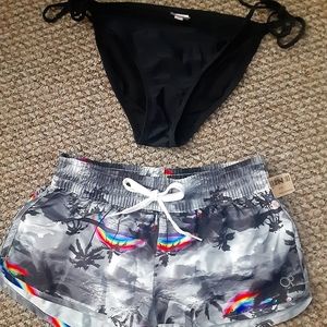Medium black bikini bottoms